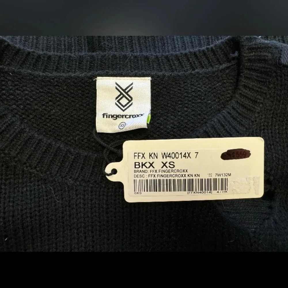 Fingercroxx NWT Distressed Knit LS Black Sweater  Size XS - Picture 6 of 7